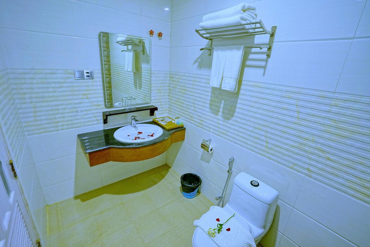 Hotel Boss - Mandalay Bagian luar foto