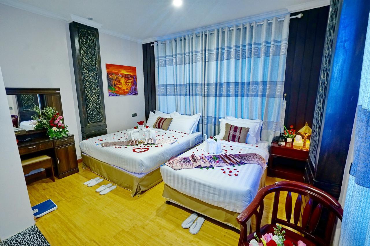 Hotel Boss - Mandalay Bagian luar foto